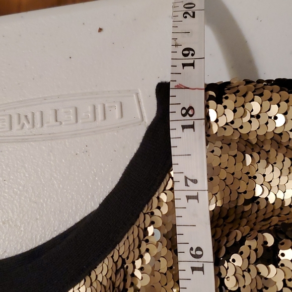 Gap gold sequined heavy tank size m - Picture 8 of 11